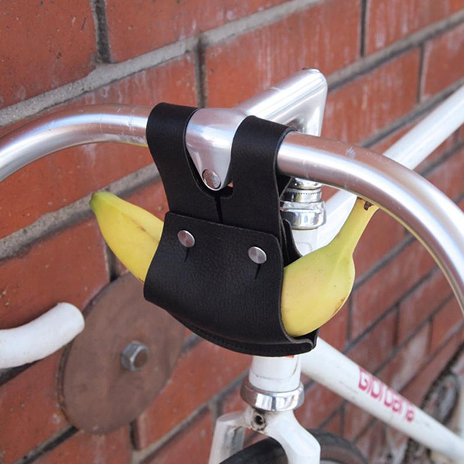 Porta banana de cuero para tu bicicleta.
