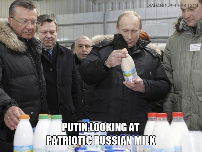 putin viendo leche patriótica rusa.