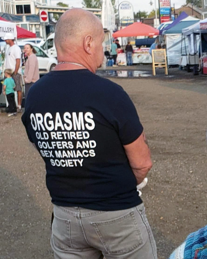 Camisa maldita.